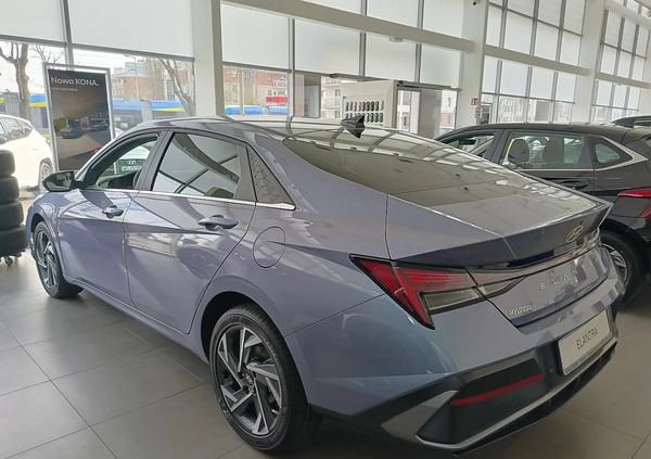 Hyundai Elantra cena 130385 przebieg: 1, rok produkcji 2023 z Toruń małe 37